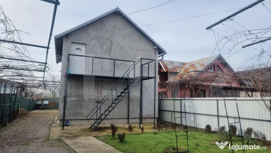 Casă cu 3 camere cu Teren 950 Mp în Mănești