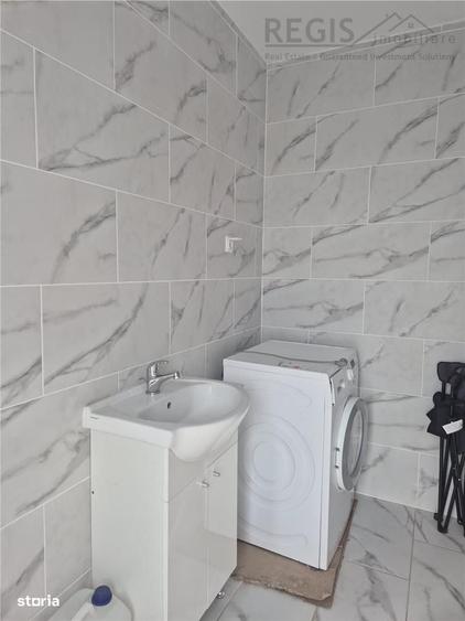 Casă cu 3 camere decomandat în Purcăreni