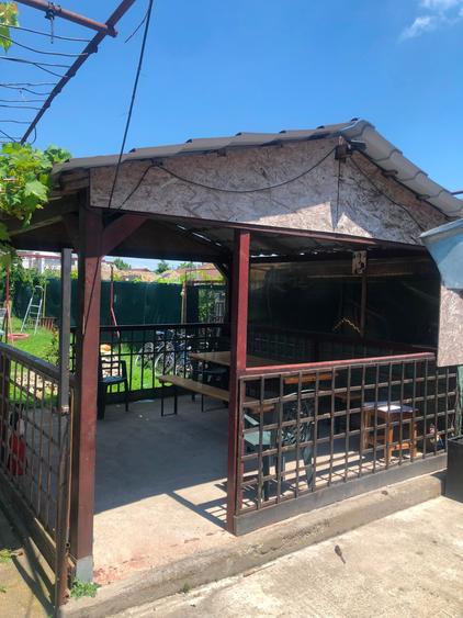 Casă cu 6 camere cu Teren 413 Mp în Vest
