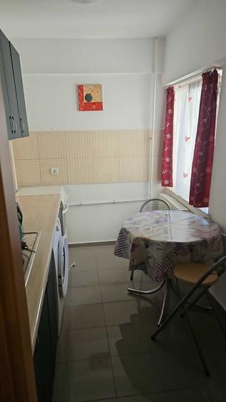 Apartament cu 2 camere semidecomandat în Ultracentral