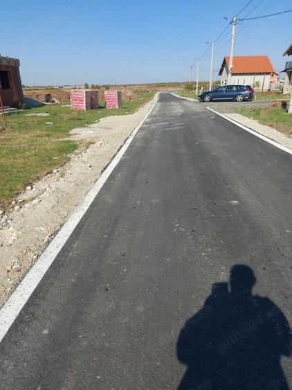 Teren de 2001 mp, în Ianova