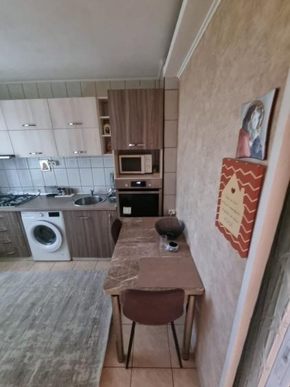 Apartament cu 2 camere decomandat în Negru Vodă