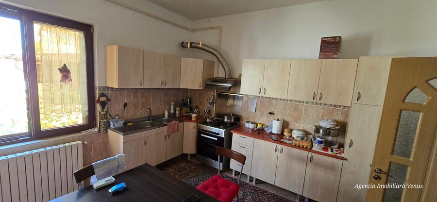 Casă individuală cu 5 camere cu Teren 750 Mp în Cătămărești-Deal