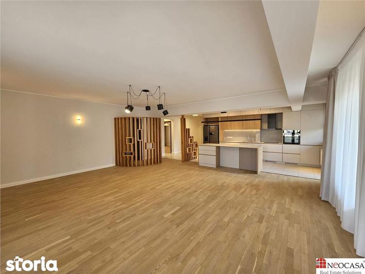 Apartament cu 4 camere în Aviatorilor