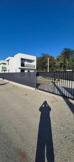 Casă cu 3 camere în Lazaret