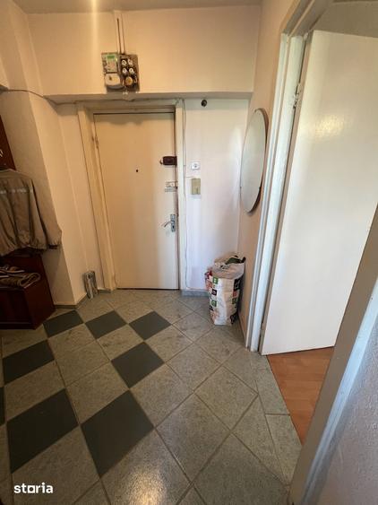 Apartament cu 2 camere decomandat în Calea București