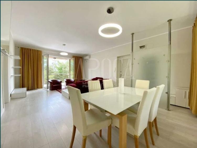Apartament cu 5 camere decomandat, mobilat în Andrei Mureșanu