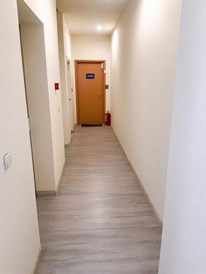 Birou, de 1,717.7299804688 mp, în Central