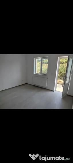 Casă cu 3 camere în Vișani