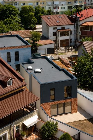 Casă individuală cu 5 camere cu Canalizare în Inel II