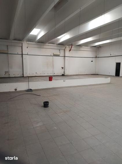 Spațiu comercial, de 1,237 mp, în Berceni