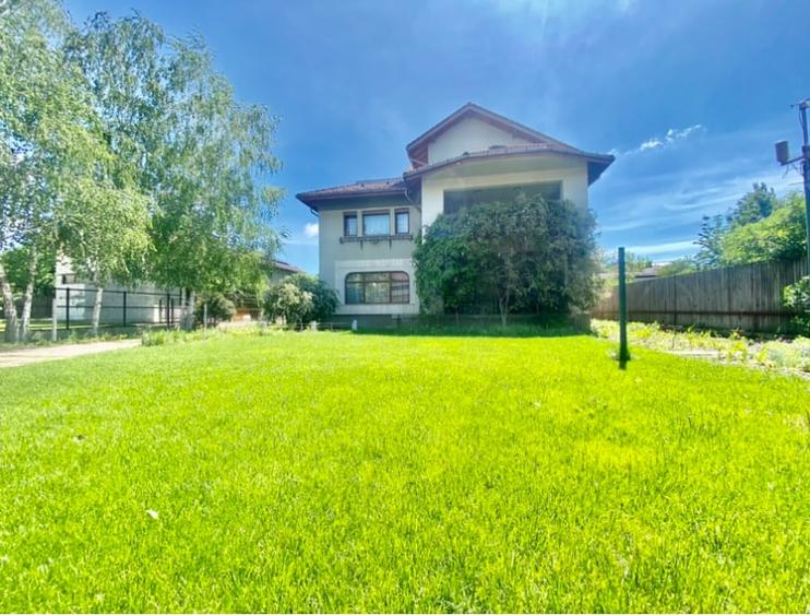 Casă individuală cu 5 camere cu Piscina în Ultracentral