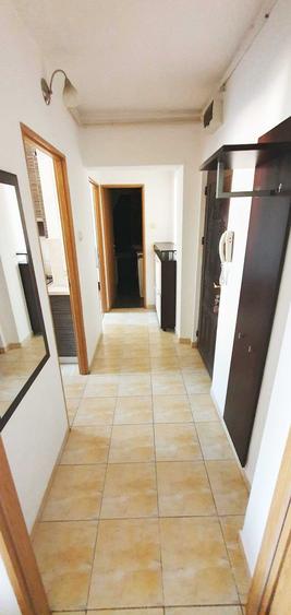 Apartament cu 2 camere decomandat în Exterior Vest
