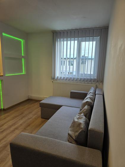 Apartament cu 2 camere nedecomandat în Petros