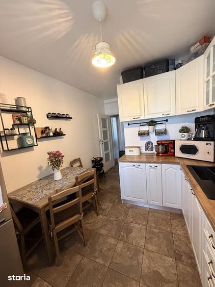 Apartament cu 3 camere în Metalurgiei