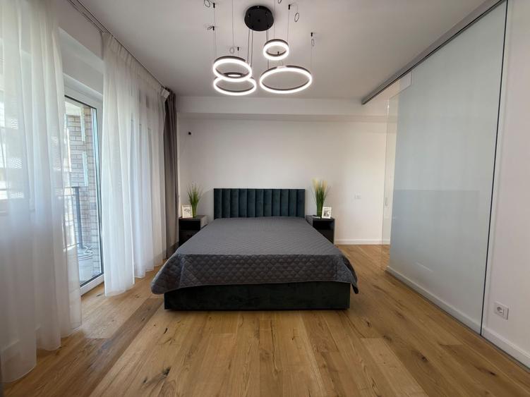 Apartament cu 4 camere decomandat, mobilat în Pipera