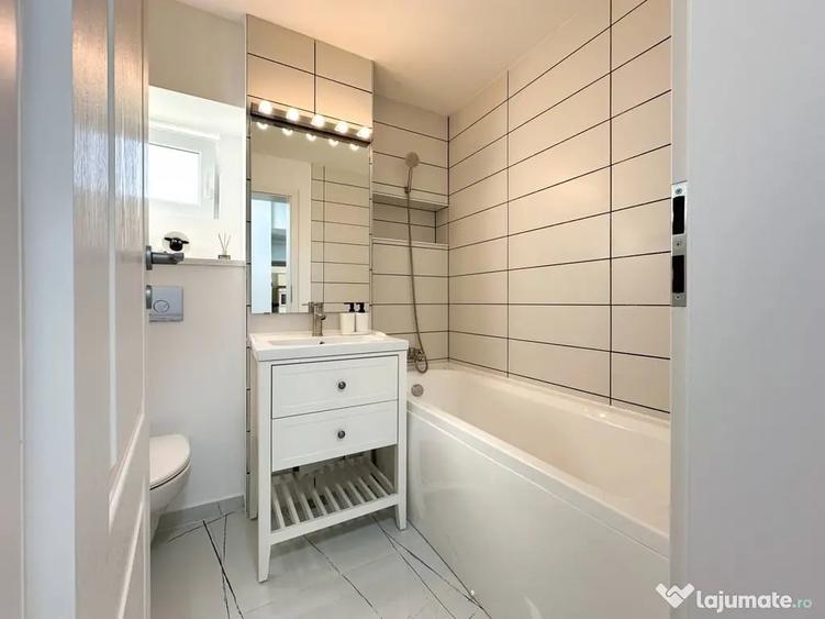 Apartament cu 4 camere decomandat în Berceni