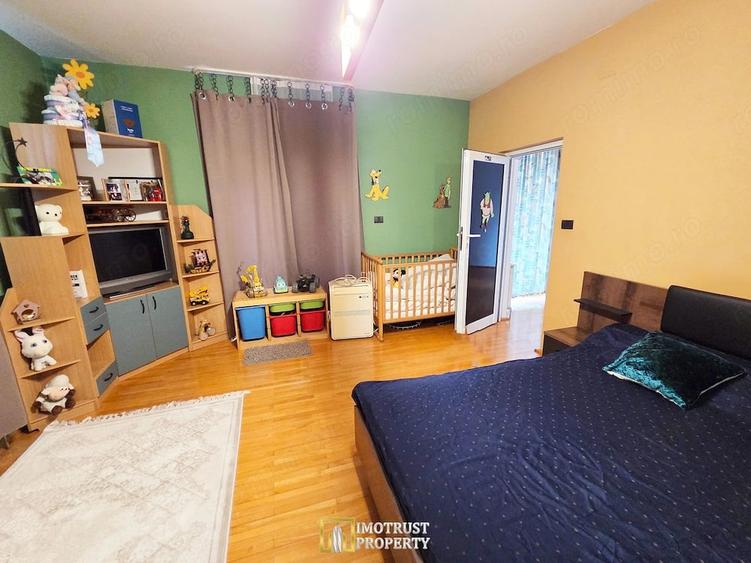 Casă cu Teren 2045 Mp în Aradul Nou