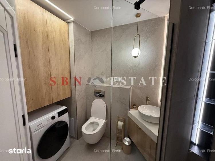 Apartament cu 3 camere semidecomandat în Decebal