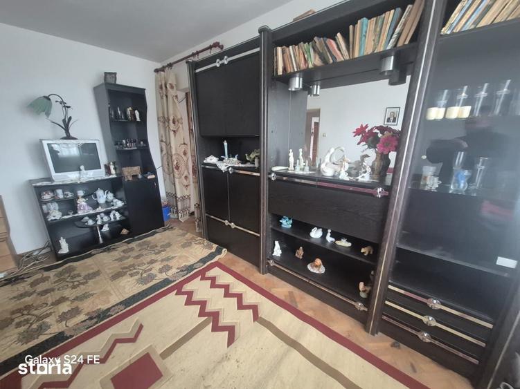 Apartament cu 3 camere în Dărmănești