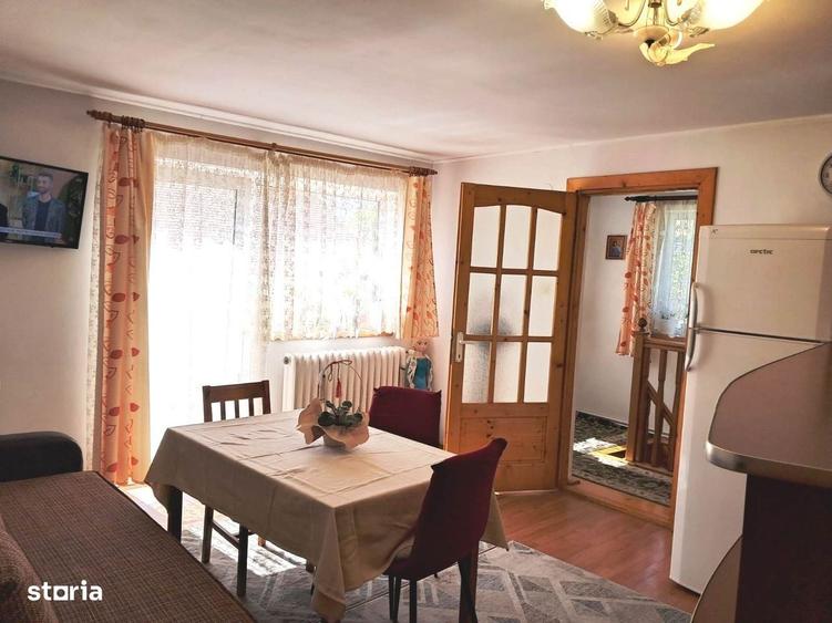 Apartament cu 3 camere în Cristian