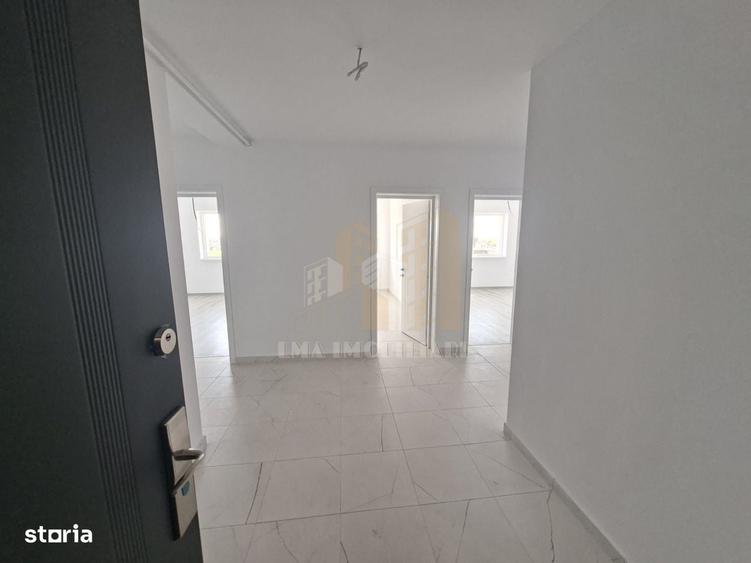 Apartament cu 3 camere decomandat în Sânpetru