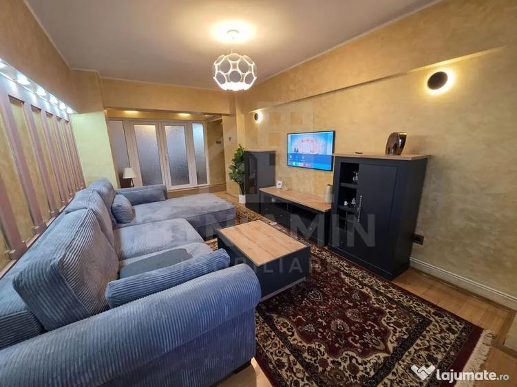 Apartament cu 4 camere semidecomandat în Central