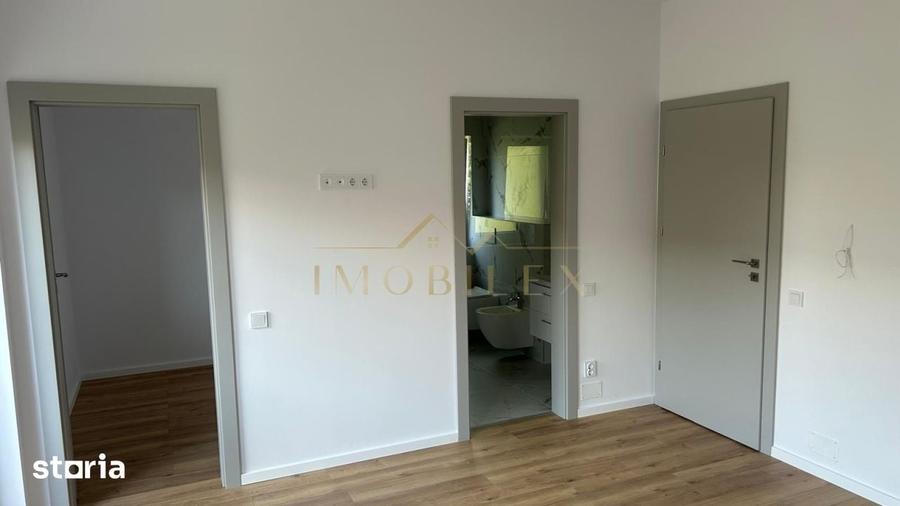 Casă cu 5 camere cu Teren 215 Mp în Florești