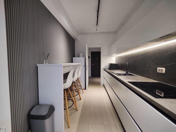Apartament cu 2 camere decomandat în Est