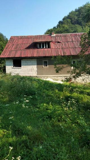 Casă cu Teren 932 Mp în Mihăileni
