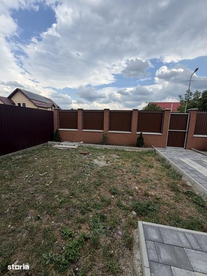 Casă cu 5 camere cu Canalizare în Tărlungeni