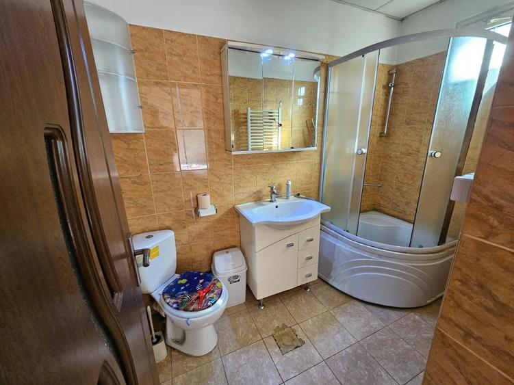 Casă individuală cu 2 camere cu Canalizare în Colentina