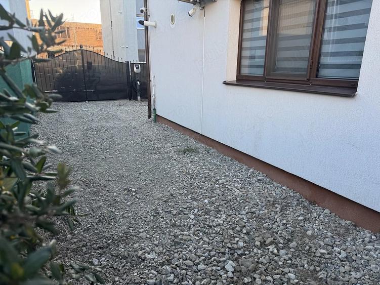 Apartament cu 2 camere semidecomandat, mobilat în Sânpetru