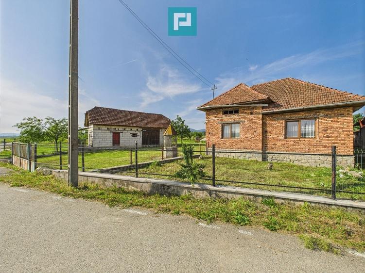 Casă individuală cu 2 camere cu Teren 4707 Mp în Hălmăgel