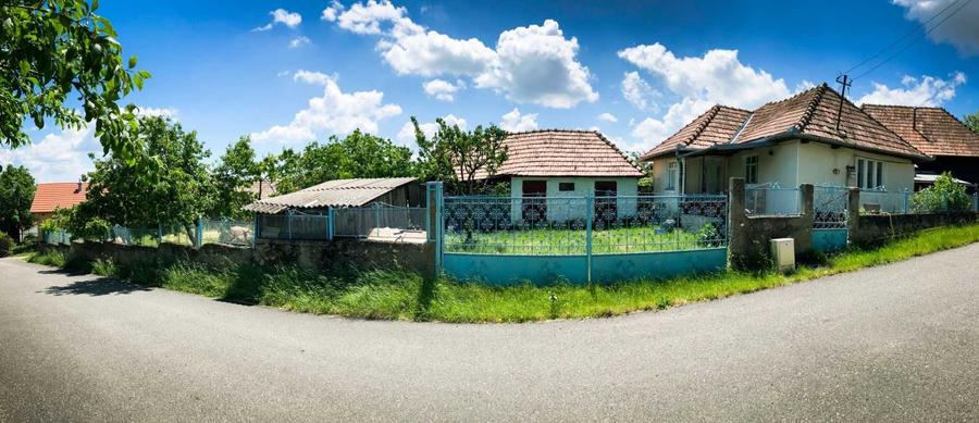 Casă cu 2 camere în Ceanu Mic