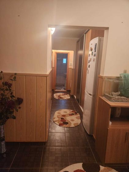 Apartament cu 3 camere decomandat în Buzaului