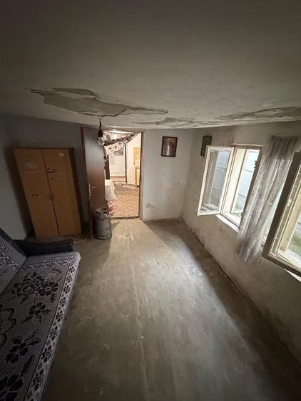 Casă individuală cu 3 camere cu Canalizare în Central