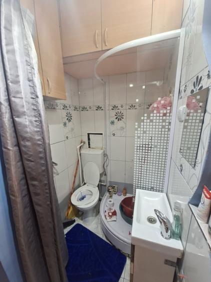 Garsonieră decomandată, mobilată în Craiovița Nouă