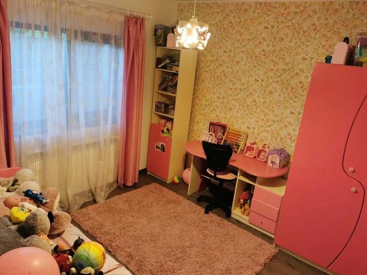 Casă individuală cu 4 camere cu Canalizare în Rediu