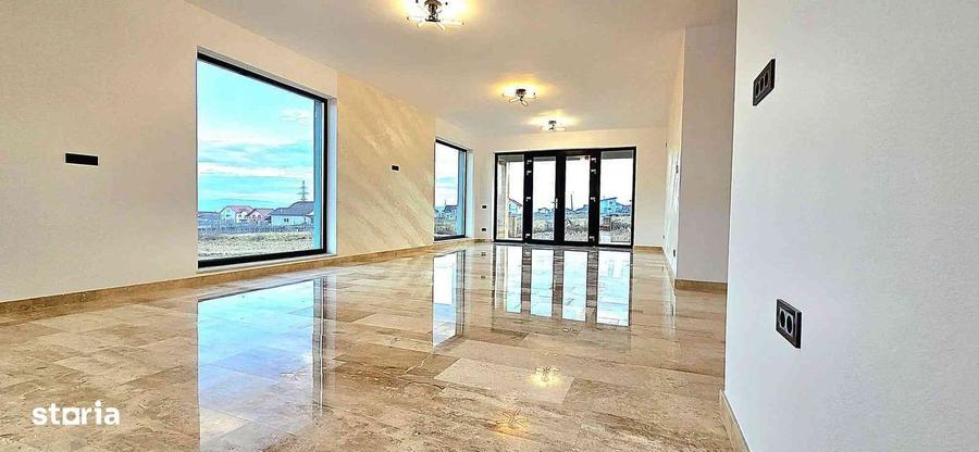 Casă cu 4 camere cu Teren 500 Mp în Central