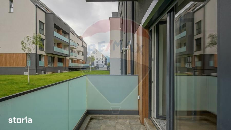Apartament cu 2 camere decomandat, mobilat în Tractorul