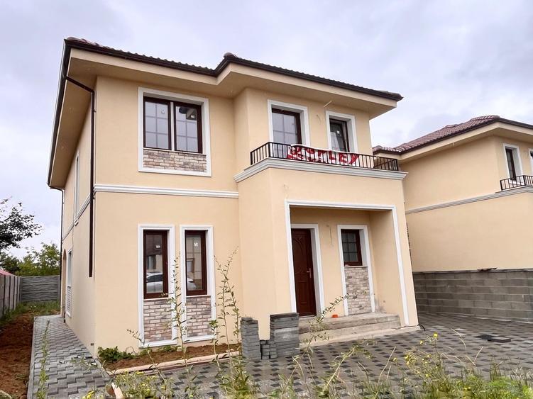 Duplex cu 5 camere cu Teren 300 Mp în Giarmata