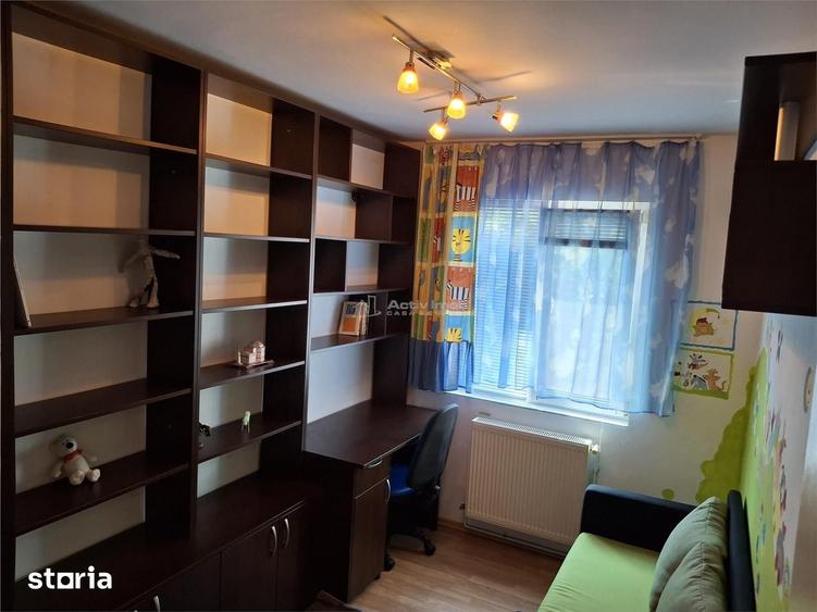 Apartament cu 3 camere în Micro II