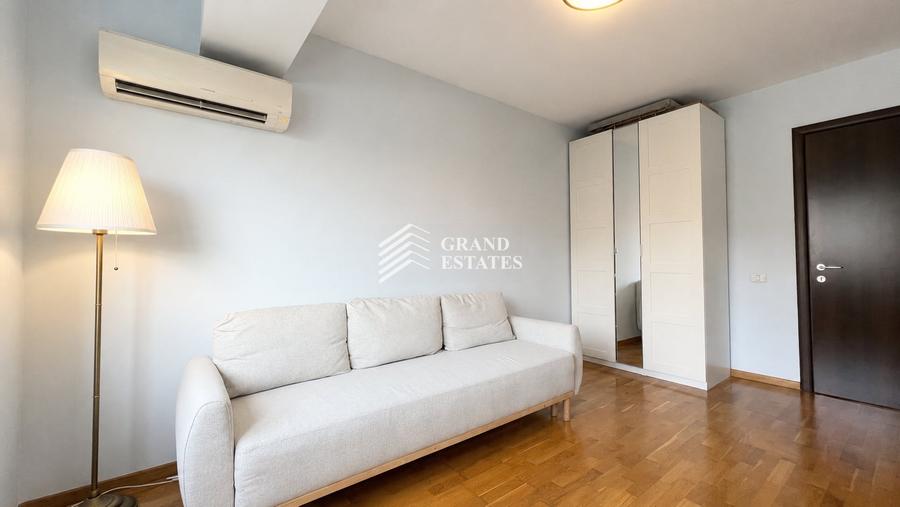 Apartament cu 3 camere decomandat, mobilat în Vitan