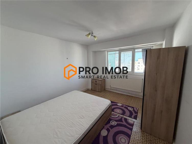 Apartament cu 3 camere semidecomandat, mobilat în Unirii Sud