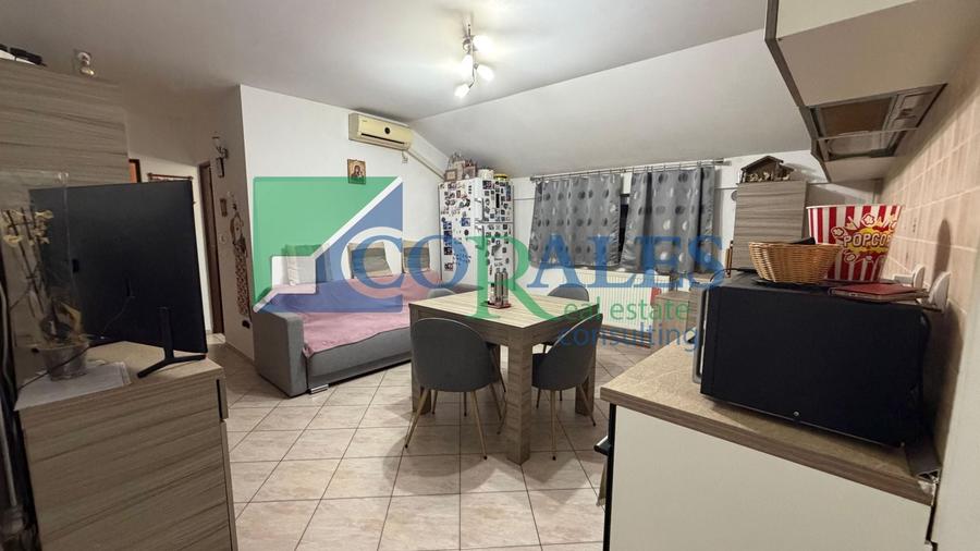 Apartament cu 3 camere semidecomandat, mobilat în Simion Bărnuțiu