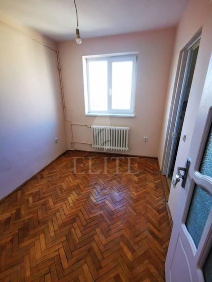 Apartament cu 3 camere semidecomandat în Gheorgheni