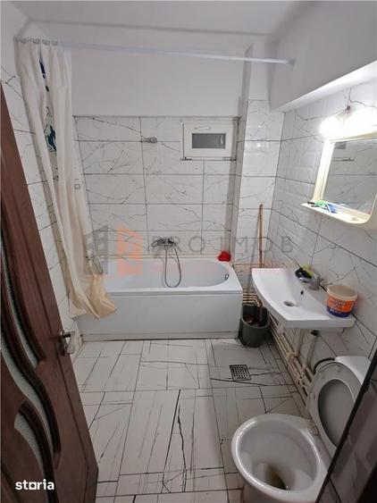 Apartament cu 4 camere decomandat, mobilat în Unirii Sud