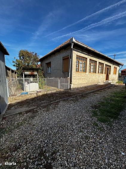 Casă cu 3 camere în Central