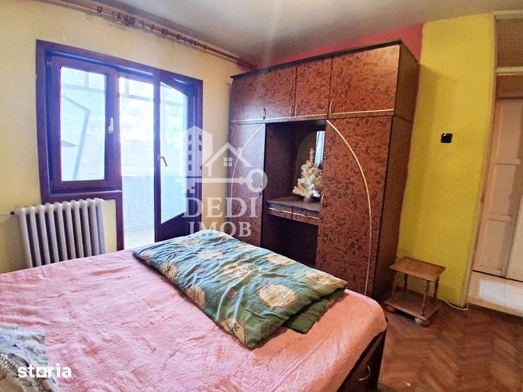 Apartament cu 3 camere decomandat în Orașul Nou